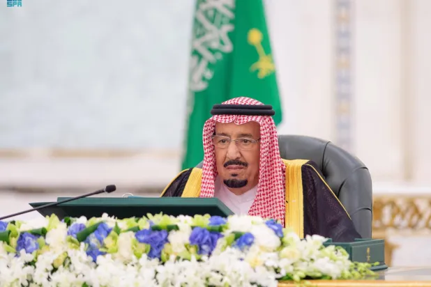 خادم الحرمين الشريفين الملك سلمان بن عبد العزيز خلال ترؤسه جلسة مجلس الوزراء (واس)