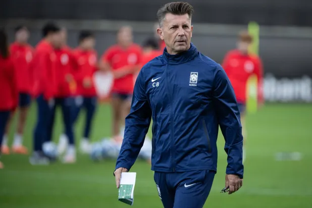 بيل قال إن أمامهم فرصة ضئيلة للفوز (د.ب.أ)