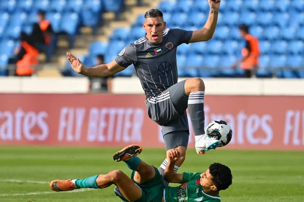 من المواجهة التي جمعت الرجاء والوحدة في البطولة العربية (تصوير: علي خمج)