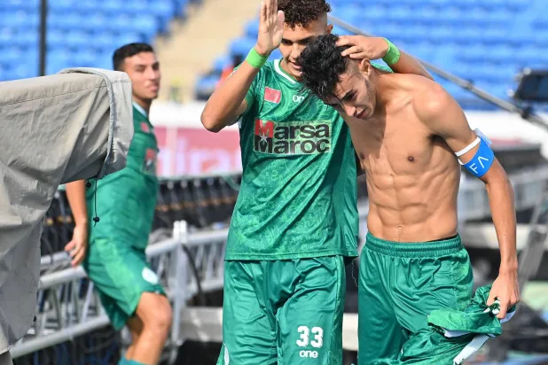 «الرجاء» أحرز فوزاً صعباً على «الوحدة» (تصوير: علي خمج)