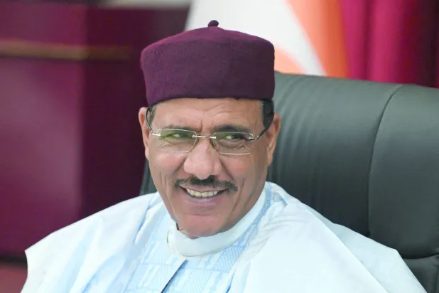 الرئيس محمد بازوم (أ.ف.ب)