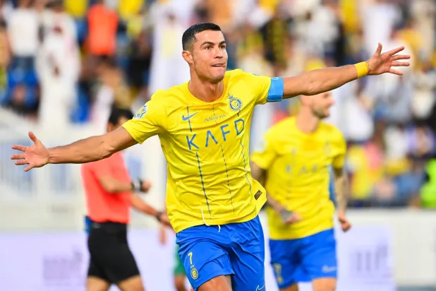 رونالدو ينطلق فرحا بهدفه في الشباك المغربية (تصوير: علي خمج)