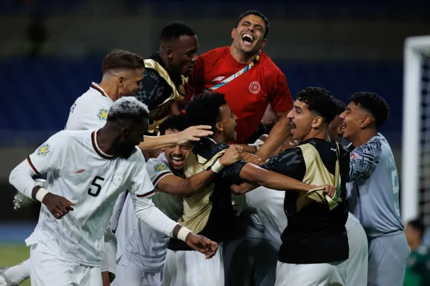 فرحة شبابية عارمة بعد بلوغ نصف النهائي العربي (تصوير: عبد الله الفال)