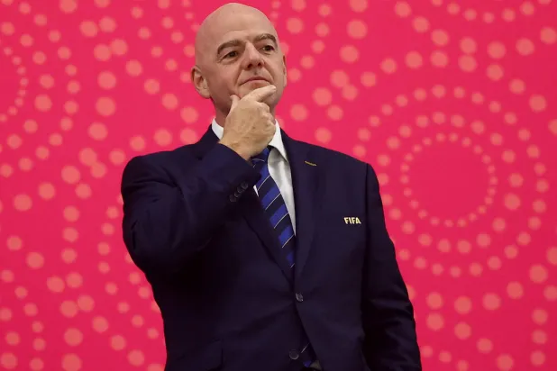 إنفانتينو قال إن تطوير الكرة النسائية أولوية الجميع (رويترز)