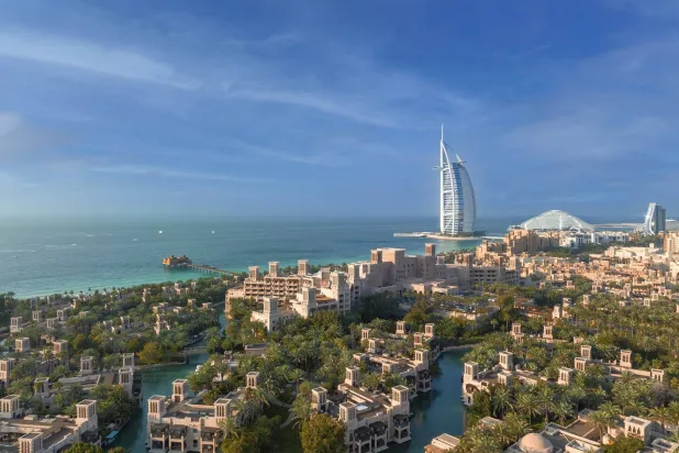 پہلی ششماہی میں دبئی آنے والوں میں سب سے زیادہ تناسب خلیج تعاون کونسل، مشرق وسطیٰ اور شمالی افریقہ کے علاقوں نے آنے والوں کا ہے (الشرق الاوسط)