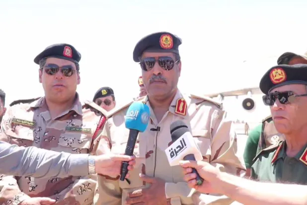 اللواء أحمد المسماري المتحدث باسم «الجيش الوطني» الليبي من مطار سبها الدولي (صفحته على فيسبوك)