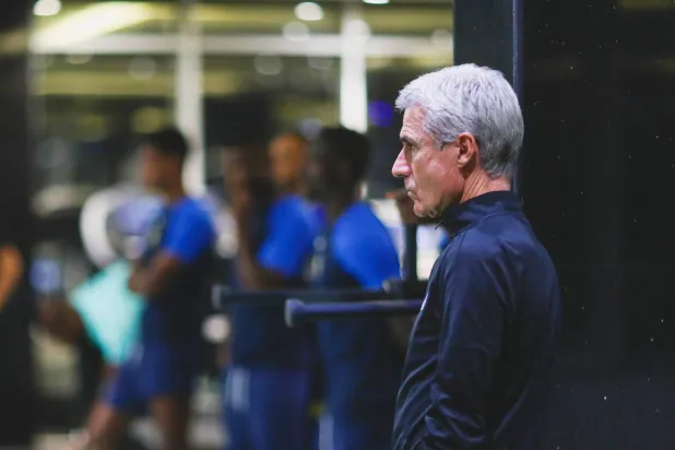 كاسترو: اختياري اللاعبين سيكون بجاهزيتهم ذهنياً وجسدياً (نادي النصر)