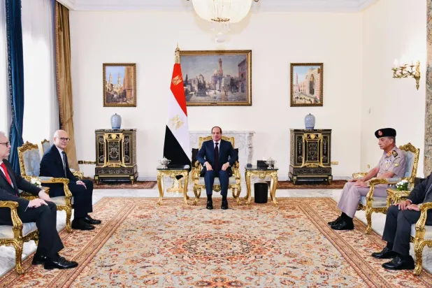 السيسي يستقبل نائب رئيس الوزراء وزير الدفاع الصربي في القاهرة (الرئاسة المصرية)