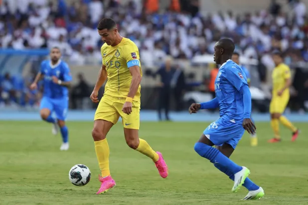 غريب أشاد بعلاقته وتفاهمه مع رونالدو (نادي النصر )