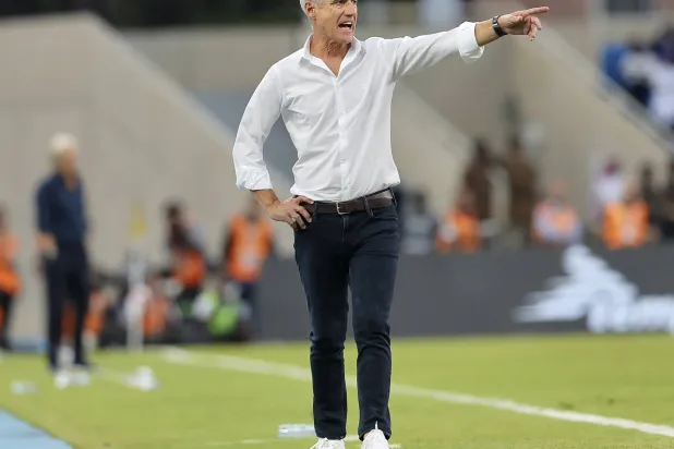 كاسترو (عبد العزيز النومان)