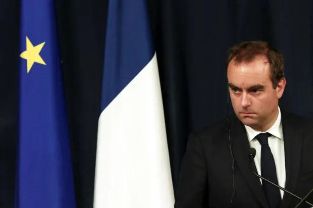 فرانسیسی وزیر برائے مسلح افواج سیباسٹین لیکورنو (اے ایف پی)