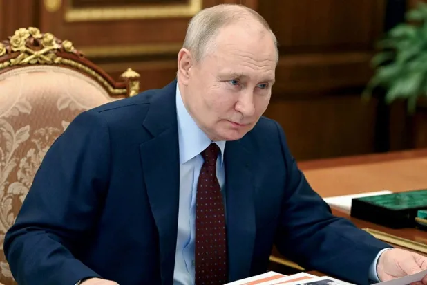 Rusya Devlet Başkanı Putin, dünyada kötüleşen güvenlik durumundan Batı'yı sorumlu tuttu. (EPA)