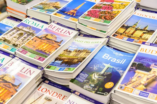 نصب واحتيال يطال تأليف الكتب الخاصة بالسفر (شاترستوك)