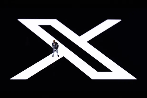 ماسك: «إكس» ستلغي خاصية الحماية التي تتيح للمستخدمين حظر حسابات أخرى (أ.ف.ب)