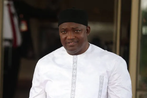 رئيس غامبيا أداما بارو (أ.ف.ب)