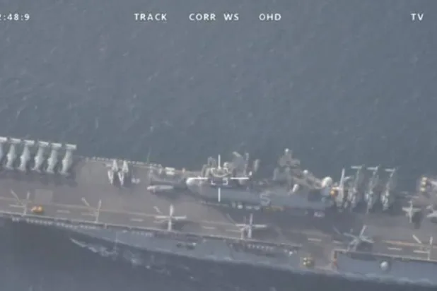 صور التقطتها مسيَّرة إيرانية من سفينة «يو إس إس باتان» في مضيق هرمز (تسنيم)