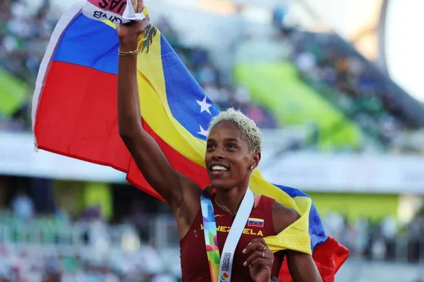 روخاس قالت إنها تنافس نفسها (رويترز)