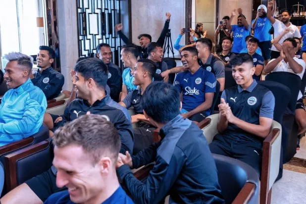 أعضاء فريق مومباي سيتي بعد القرعة (مومباي سيتي)