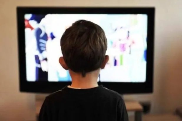 كثرة جلوس الأطفال قد تزيد من خطر الإصابة بأمراض القلب في الكبر (أ.ف.ب)