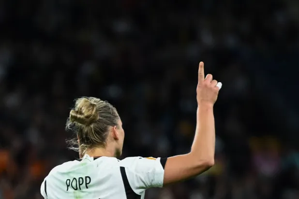 ألكسندرا بوب (د.ب.أ)