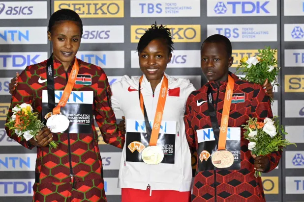 العداءة البحرينية موتيلي يافي أحرزت الذهبية في آخر أيام البطولة (أ.ف.ب)
