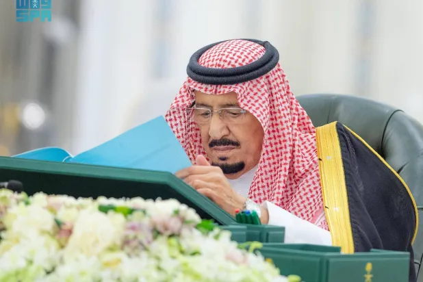 خادم الحرمين الشريفين خلال ترؤسه جلسة مجلس الوزراء (واس)