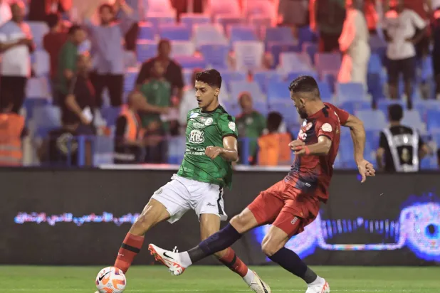 فيصل الغامدي خلال مشاركته في مواجهة الاتفاق الأخيرة أمام  ضمك (تصوير: عيسى الدبيسي)