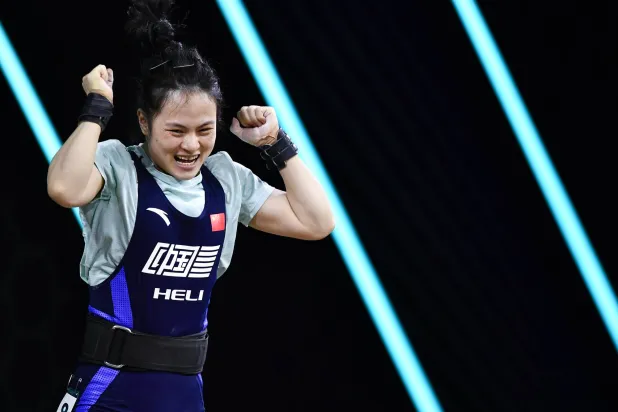 الصينية شيفانغ لو الحائزة على الميدالية الذهبية (الشرق الأوسط)