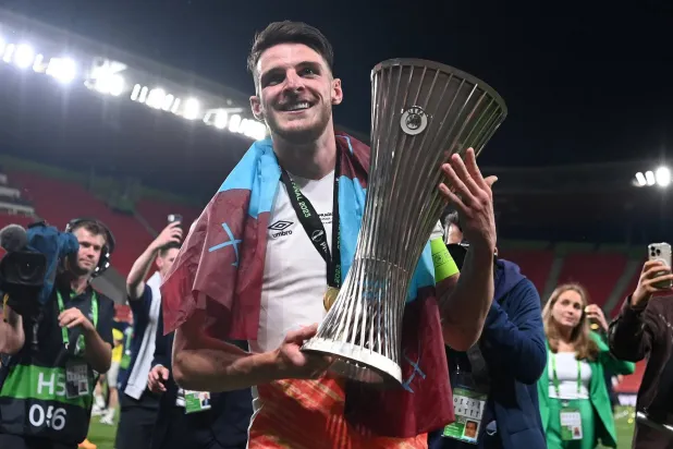 رايس رحل عن وستهام بعد أن قاده للفوز بدوري المؤتمر الأوروبي (غيتي)