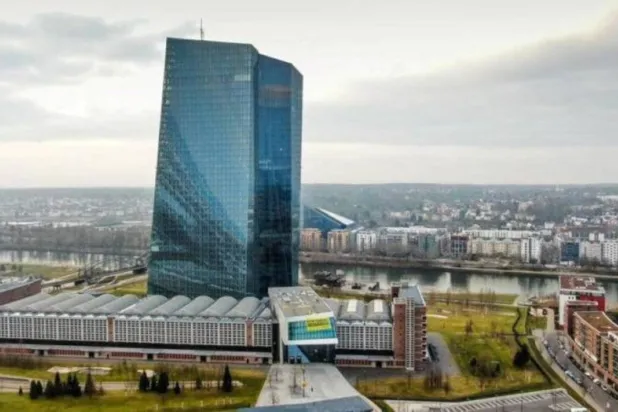 منطقة تجارية في العاصمة الألمانية برلين (رويترز)