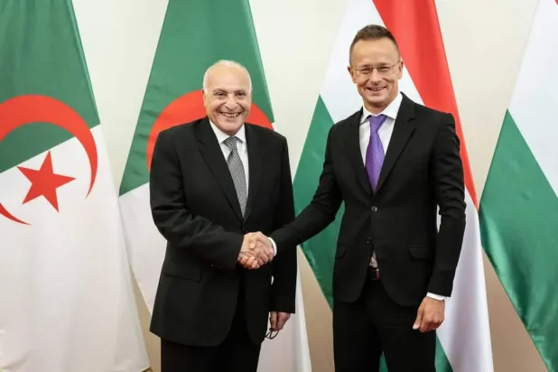 الجزائر تطلب تدخل المجر لحل خلافها المزدوج مع الاتحاد الأوروبي