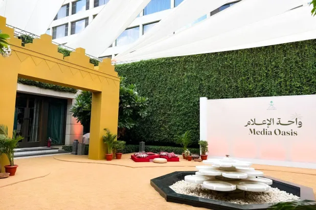 ضمت «واحة الإعلام» التي تقيمها وزارة الإعلام بشراكة استراتيجية مع مشروع «نيوم» أكثر من 20 مشروعاً (واس)