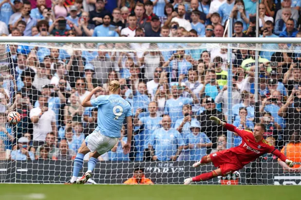 هالاند يواصل مسلسل التهديف مع سيتي وفق أداء ممنهج من المدرب غوارديولا (د.ب.أ)