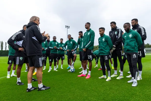 سعودی قومی ٹیم جنوبی کوریا کے خلاف دوستانہ میچ کھیلنے سے پہلے (الشرق الاوسط)