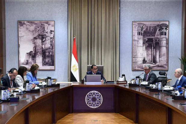 جانب من اجتماع مجلس الوزراء المصري الأربعاء الذي أقرّ فيه مشروعاً لتصنيع منتجات الصلب المسطح بالتعاون مع شركة عالمية (الشرق الأوسط)