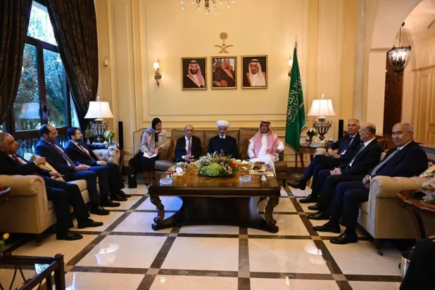 Le Drian, Lübnan’da cumhurbaşkanı seçimi konusunda diyaloğu destekliyor