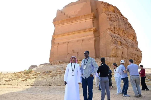 مئات الخبراء والمختصين زاروا المعالم التاريخية والمواقع الأثرية في العلا (واس)