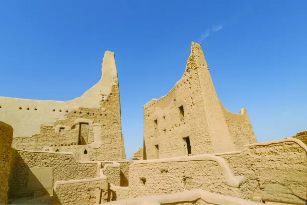 
 
۱۱۵۷ سایت تاریخی در ۱۶۷ کشور جهان در فهرست یونسکو هستند (کمیته میراث جهانی)