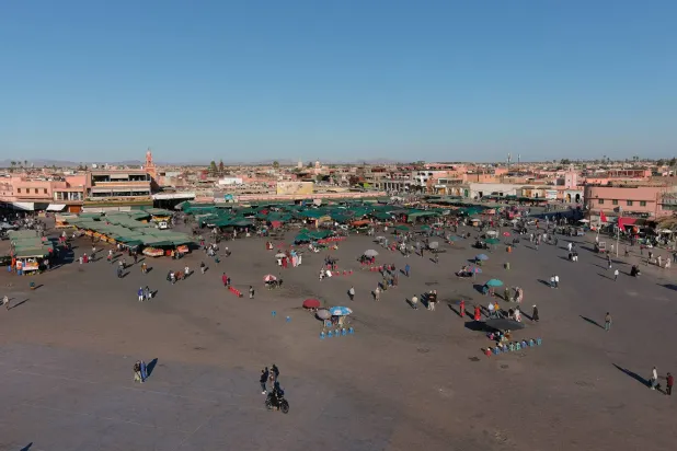 ساحة وسوق في مراكش (رويترز)