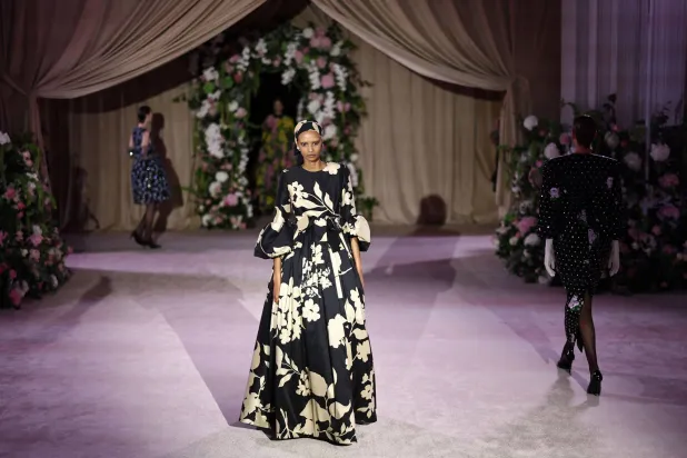 ورود وورود في عرض ريتشارد كوين (أ.ف.ب)