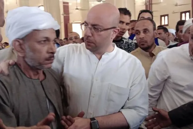 محافظ بني سويف يواسي أسر ضحايا إعصار ليبيا (صفحة محافظة بني سويف على فيسبوك)