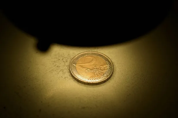 جودة النقود المزيفة تتراوح بين سيئة للغاية وجيدة للغاية (رويترز)