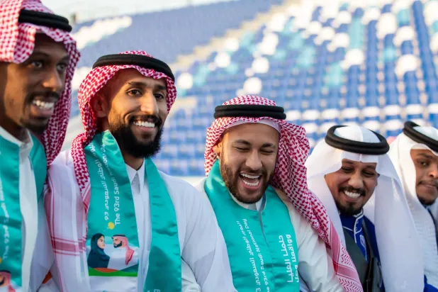 نيمار يرقص العرضة السعودية (نادي الهلال)