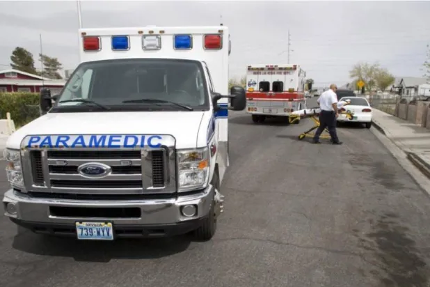 سيارات إسعاف أميركية (أرشيفية - رويترز)