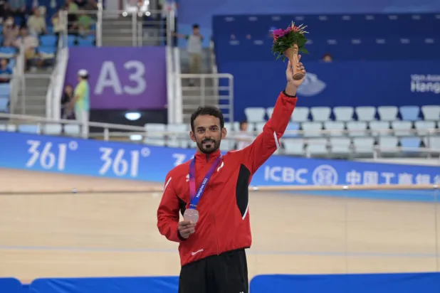 أحمد المنصوري حقق برونزية سباق الأومنيوم (إكس)