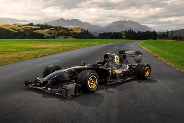 فريق «رودين» طالب بدخوله إلى بطولة العالم لسباقات «فورمولا 1»... (إكس)