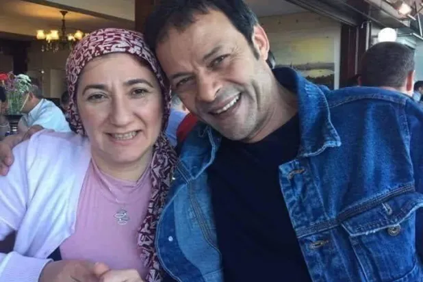 غادة نجيب وزوجها هشام عبد الله (من حسابها على فيسبوك)