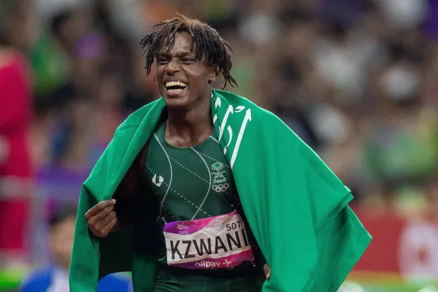 العداء الشاب عيسى الغزواني (الشرق الأوسط)