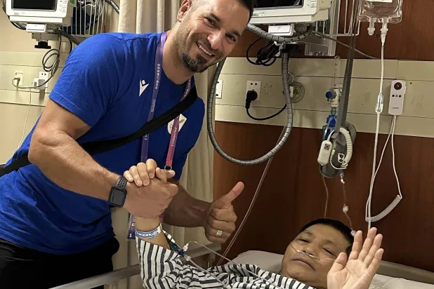 الحكم تقبَّل اعتذار الرياضي الكويتي (أ.ف.ب)