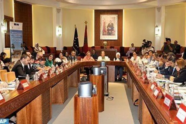 مراکش کی پارلیمنٹ میں خواتین کے خلاف تشدد سے متعلق مطالعاتی اجلا کا منظر (الشرق الاوسط)